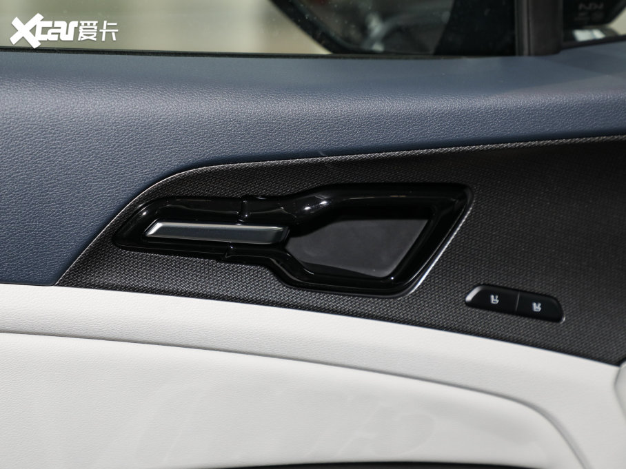 2023{Kؽ 2.0L HEV Ş