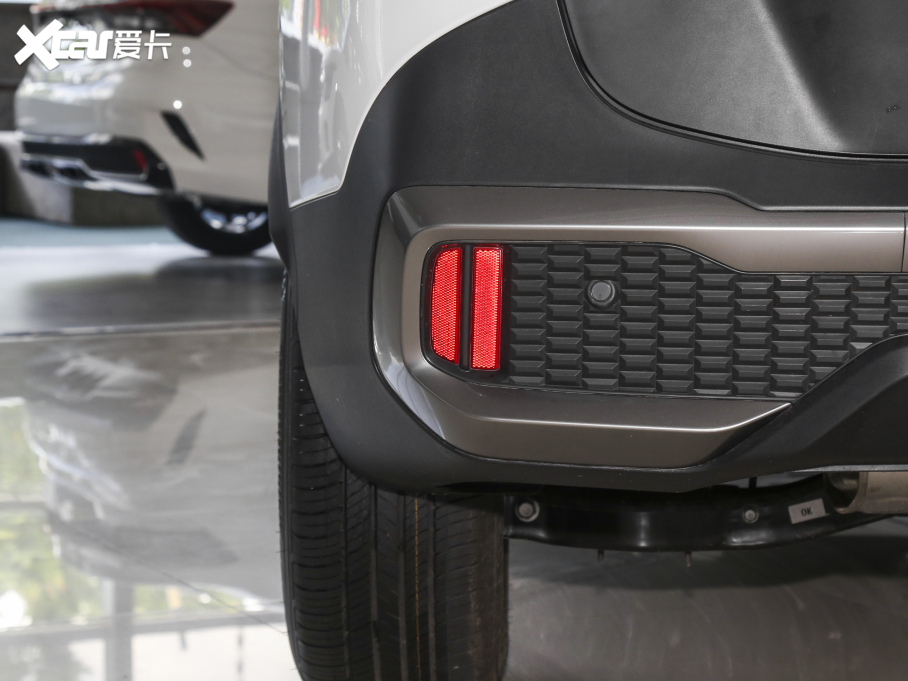 2023{Kؽ 2.0L HEV (q)F