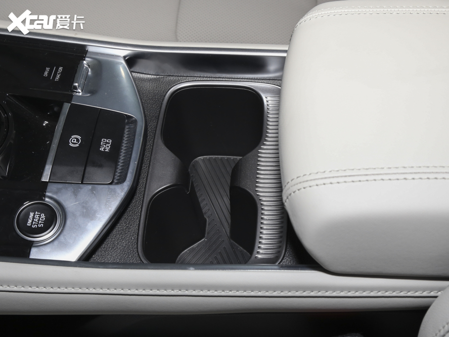 2023{Kؽ 2.0L HEV (q)F