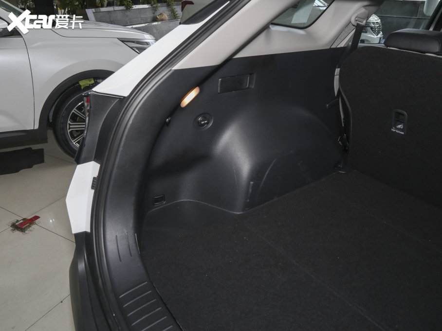 2023��{�K�ؽ� 2.0L HEV ������F��