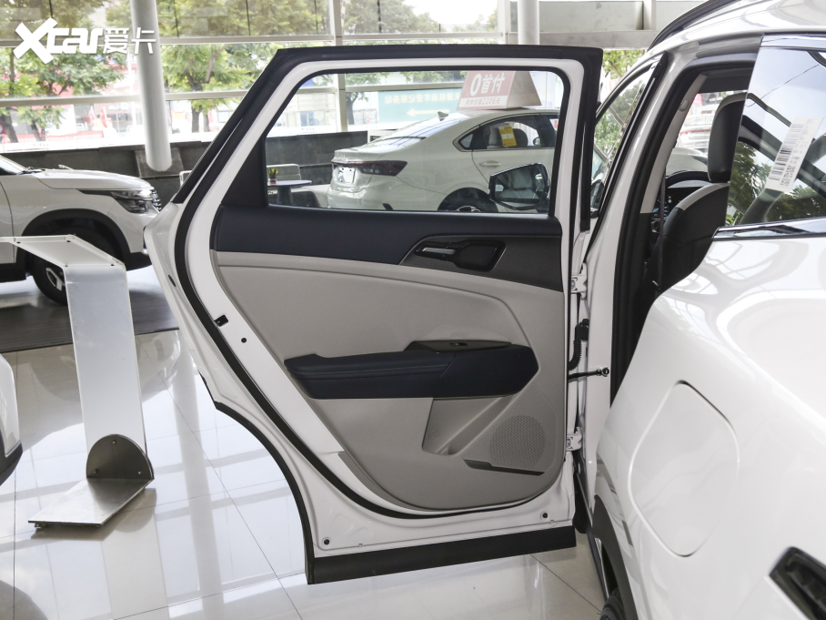 2023{Kؽ 2.0L HEV (q)F