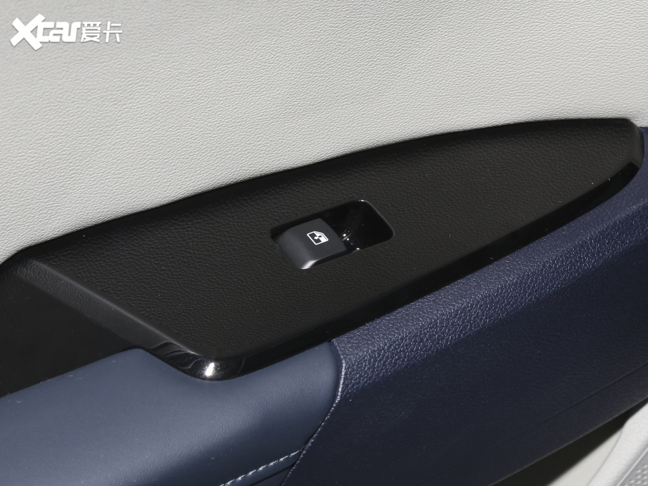 2023{Kؽ 2.0L HEV (q)F