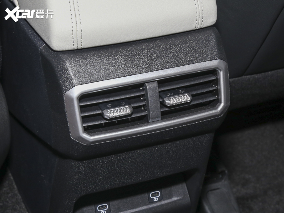 2023��{�K�ؽ� 2.0L HEV ������F��