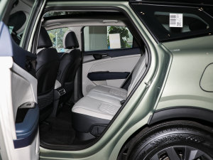 20232.0L HEV (q)Ş ſg