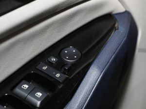 20232.0L HEV Ş п؅^