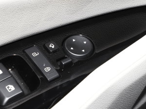 20231.5T (q)F п؅^(q)