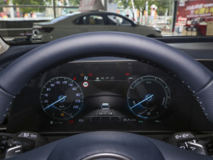 20232.0L HEV F п؅^