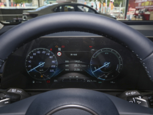 20232.0L HEV F п؅^