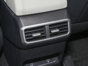 20232.0L HEV F п؅^