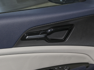 20232.0L HEV F п؅^