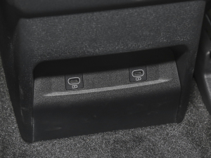 20232.0L HEV F п؅^