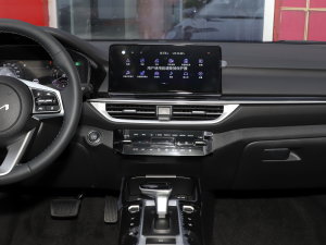 2023款1.5L CVT尊贵版 中控台