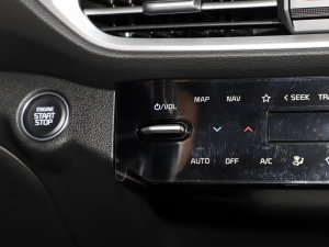 2023款1.5L CVT尊贵版 音响调节