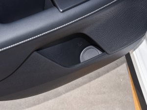 2023款1.4T DCT豪华版 后门储物空间