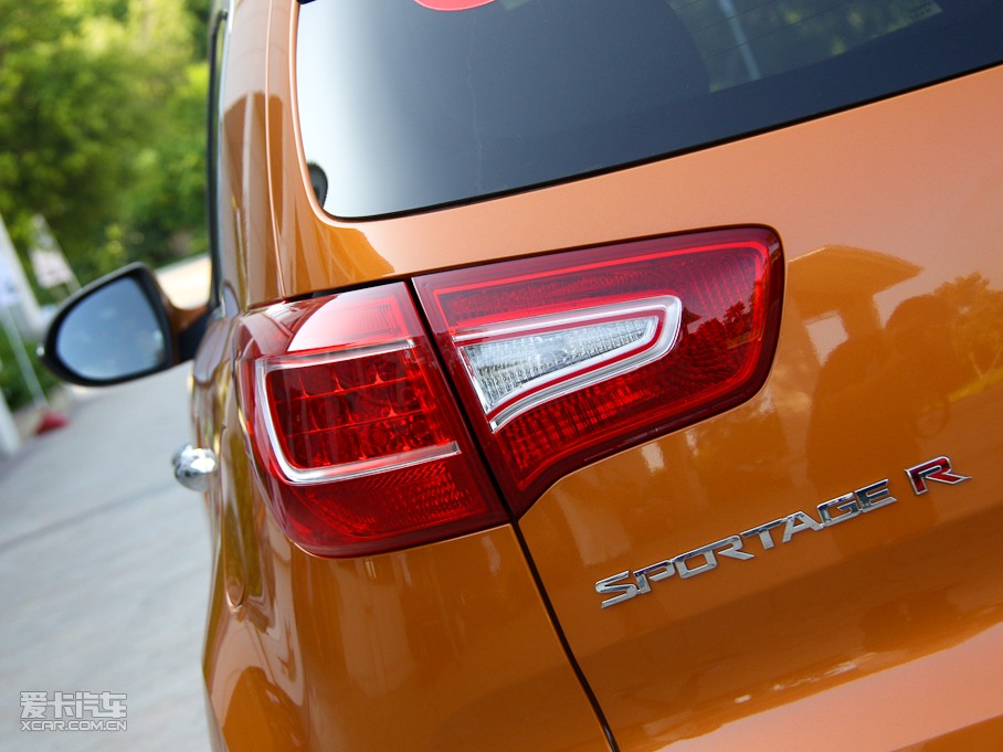 2011 2.0L Premium ԄӃ(q)