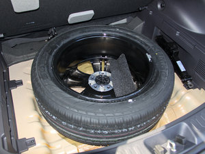 2011款2.0L Premium 自动两驱版 备胎