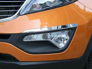 2011款2.0L Premium 自动两驱版 前雾灯