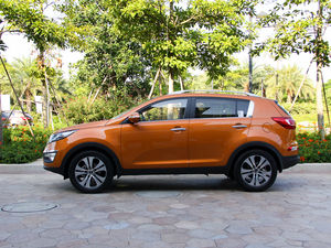 2011款2.0L Premium 自动两驱版 正侧（左）