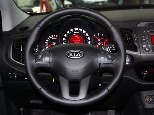 2011款2.0L GLS 自动两驱版 方向盘