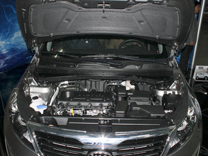 2011款2.0L GLS 自动两驱版 发动机
