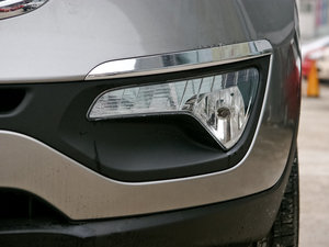 2011款2.4L Premium 自动四驱版 前雾灯