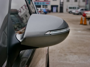 2011款2.4L Premium 自动四驱版 后视镜