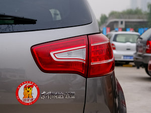 2011款2.4L Premium 自动四驱版 尾灯