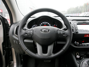 2011款2.4L Premium 自动四驱版 方向盘