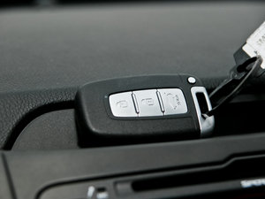 2011款2.4L Premium 自动四驱版 车钥匙