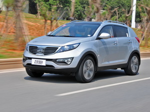 2011款2.0L GL 手动两驱版 整体外观