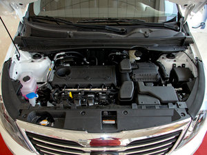 2011款2.4L GLS 自动四驱版 发动机
