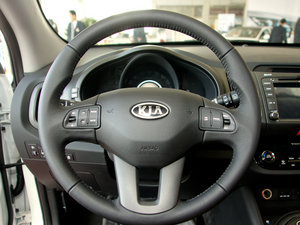 2011款2.4L GLS 自动四驱版 方向盘