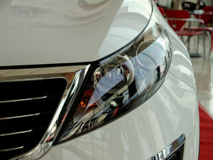 2011款2.4L GLS 自动四驱版 大灯