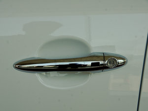 20112.4L GLS Ԅ(q) {T