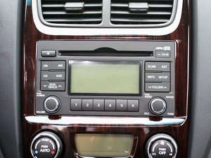 2011款2.0GLS 自动两驱版 音响调节