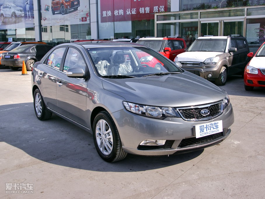 2011 1.6L PremiumԄ