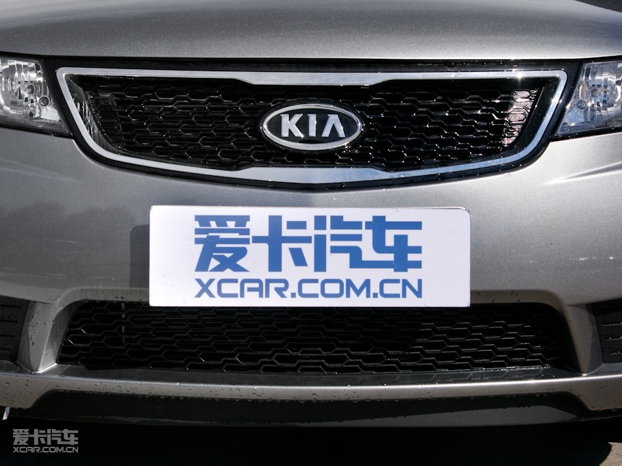 2011 1.6L PremiumԄ