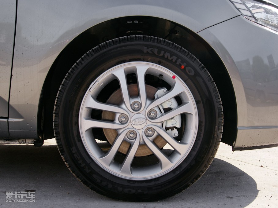 2011 1.6L PremiumԄ