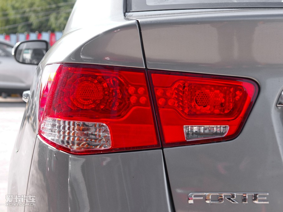 2011 1.6L PremiumԄ(dng)