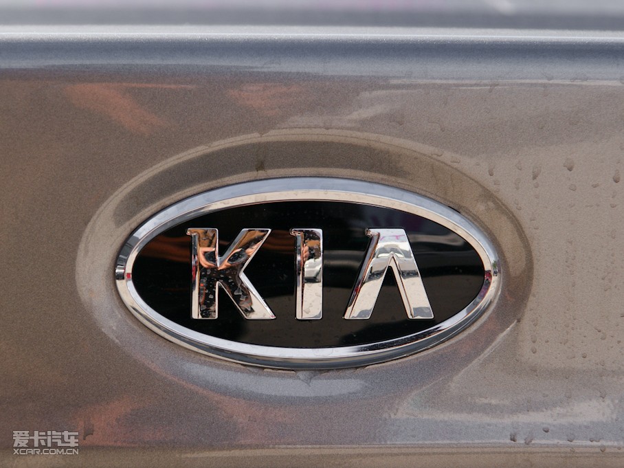 2011 1.6L PremiumԄ