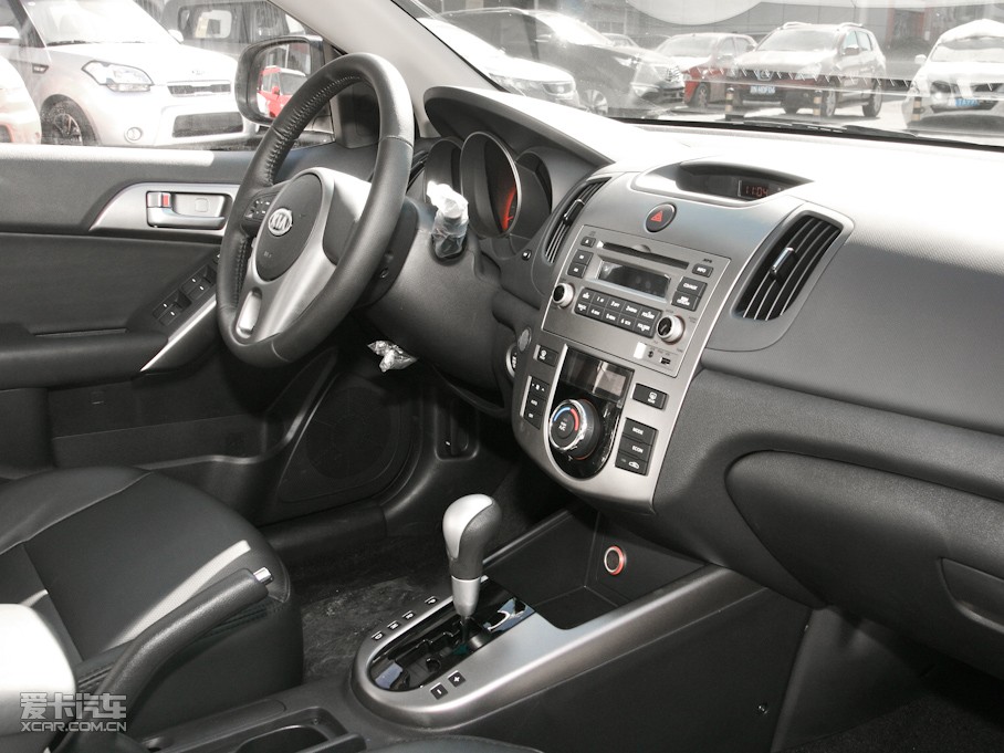 2011 1.6L PremiumԄ