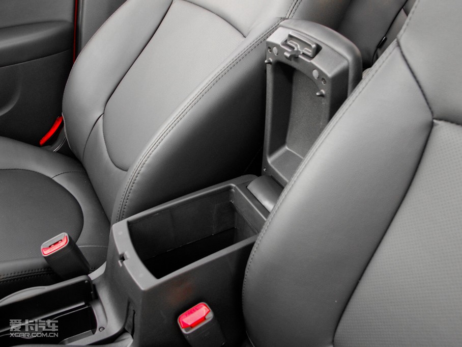 2011 1.6L PremiumԄ