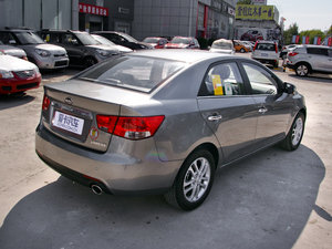 2011款1.6L Premium自动 整体外观
