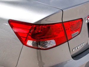 20111.6L PremiumԄ ^