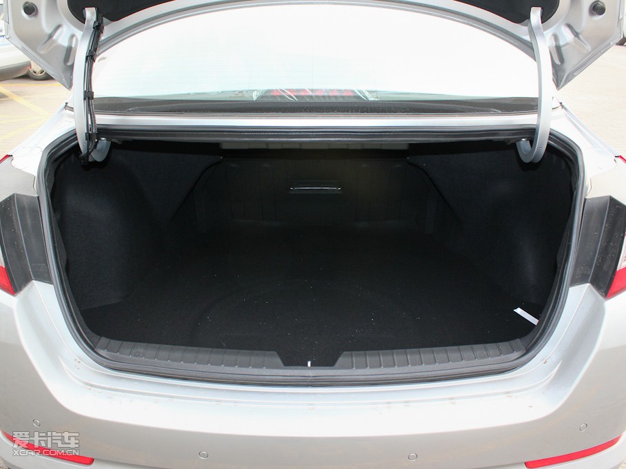 2011K5P 2.0L Premium Ԅ