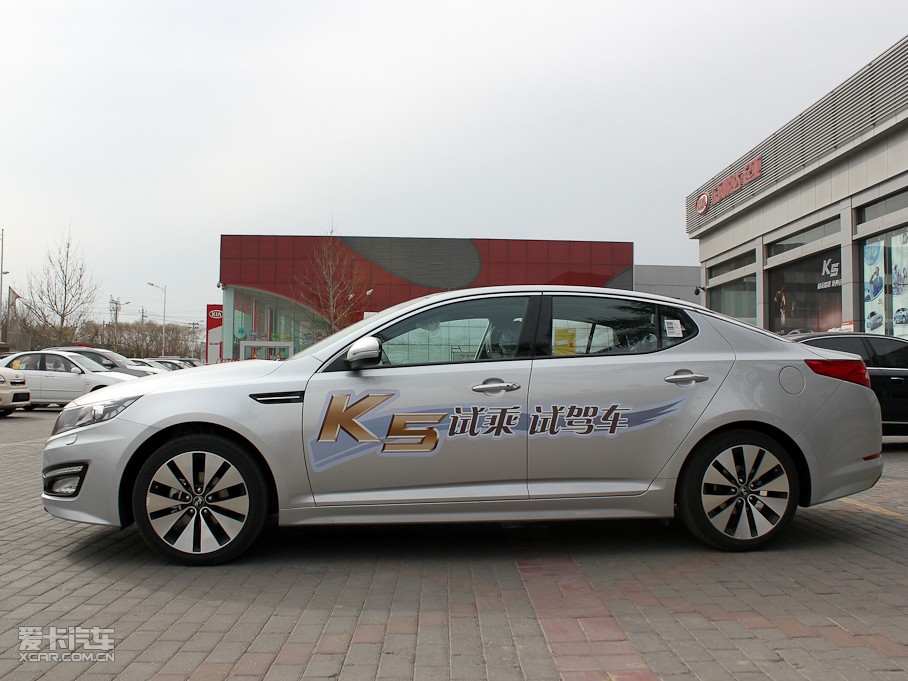 2011K5P 2.0L Premium Ԅ