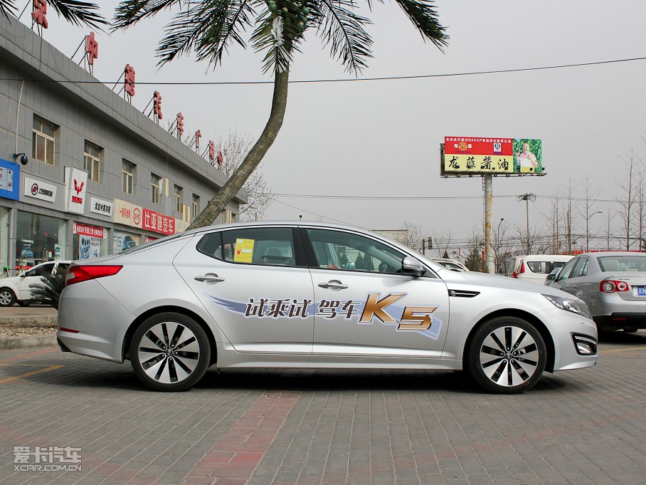 2011K5P 2.0L Premium Ԅ