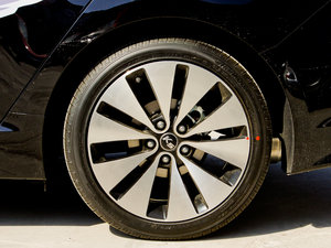 20112.4L Premium Ԅ ^