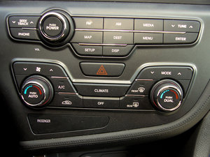 20112.4L Premium Ԅ(dng) п؅^(q)