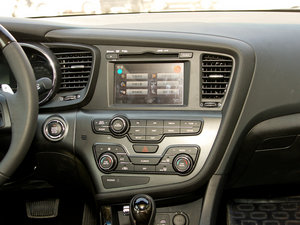 2011款2.4L Premium 自动 中控区